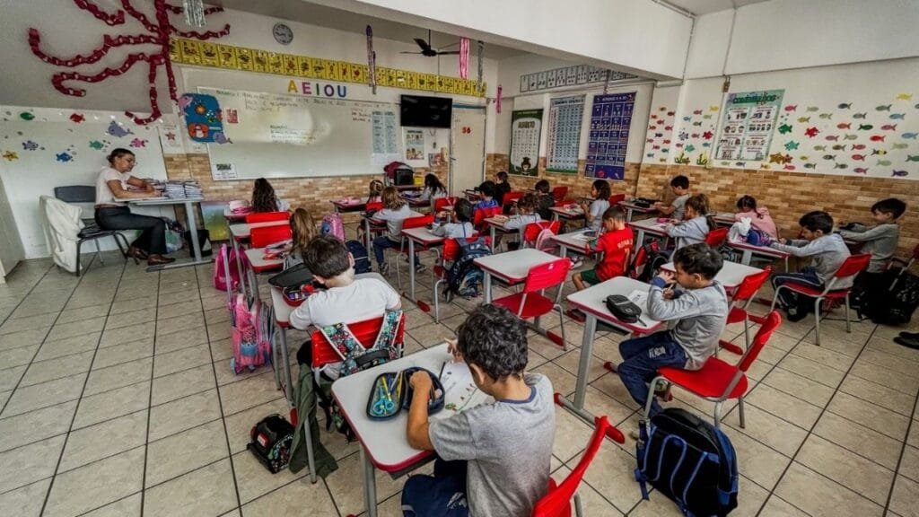 provas Saeb 2025,rede municipal Balneário Camboriú,avaliação educação básica