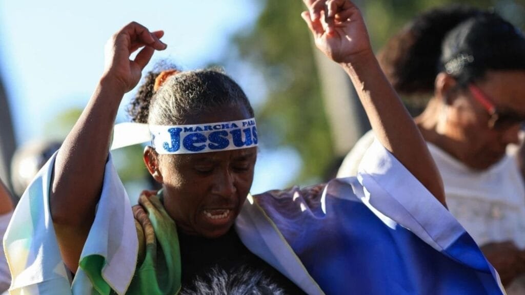 Marcha para Jesus Penha,evento religioso Penha,trânsito Penha,celebração cristã,comunidades religiosas