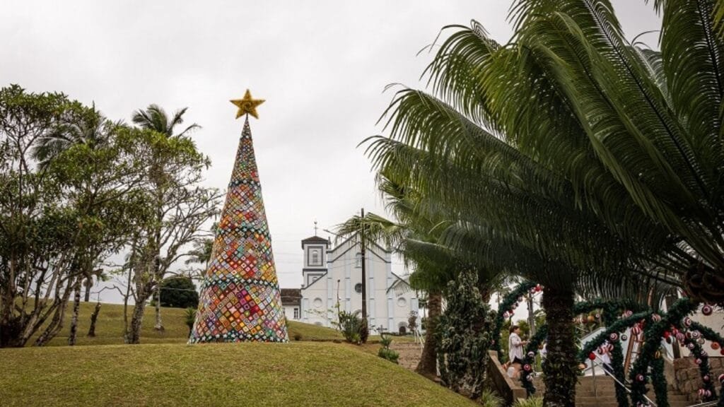 maior árvore de crochê,Rodeio SC,Círculo fios,artesanato natalino