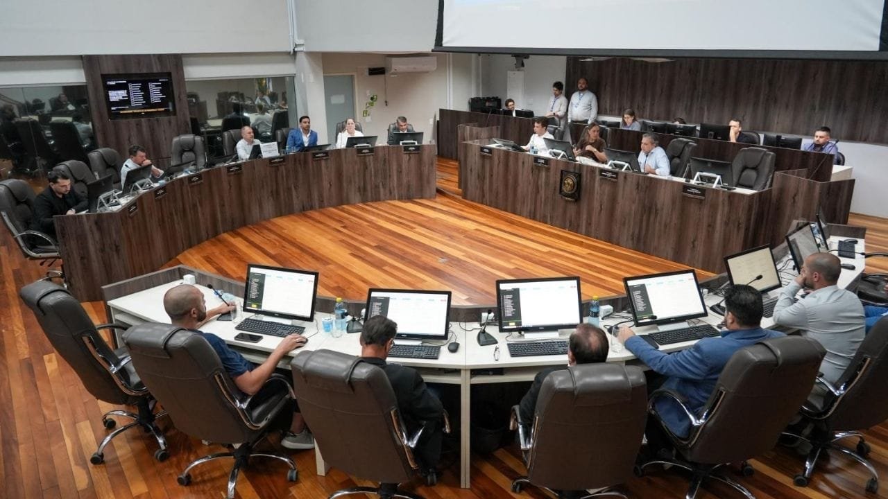 Câmara de Balneário Camboriú,projetos de lei,protocolo Não é Não,Funservir