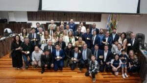Câmara de Balneário Camboriú,sessão solene 60 anos,homenageados legislativo