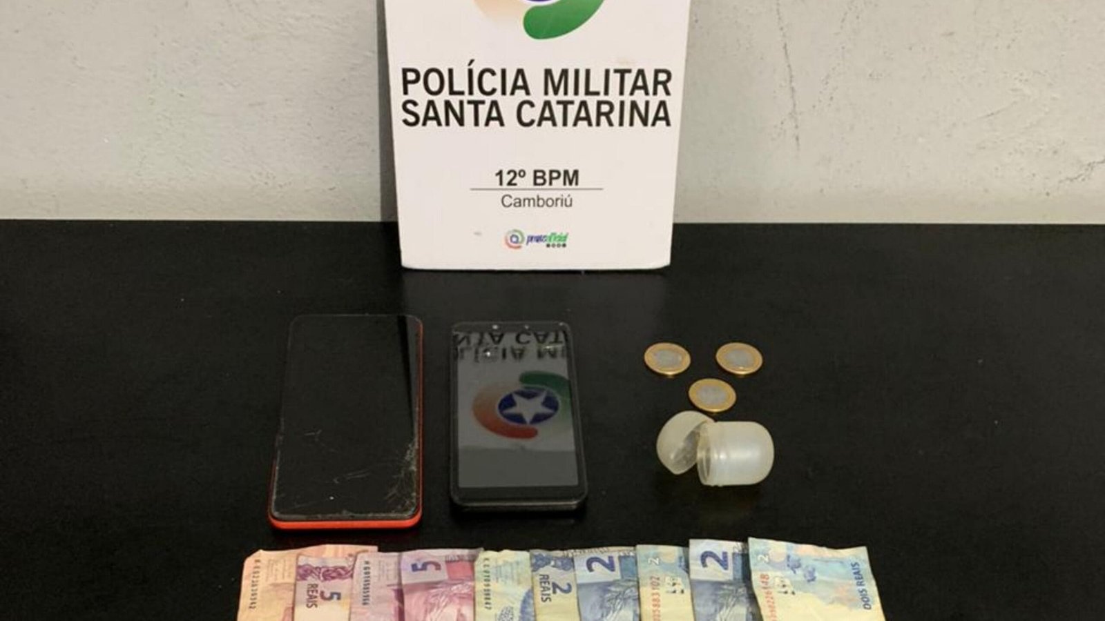tráfico de drogas Camboriú,prisão Rua Imbuia,Polícia Militar SC