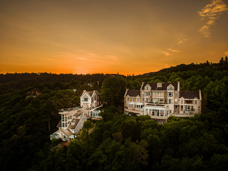 Espaços exclusivos, caros e cada vez mais desejados por um público disposto a pagar por experiências