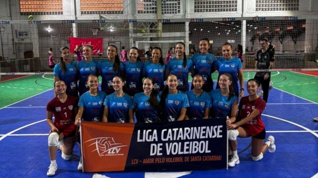 vôlei Balneário Camboriú,Série Ouro,vice-campeãs,Liga Catarinense Sub-16,FME BC,Nova Trento,São Bento do Sul,Sub-14,Itajaí,Blumenau