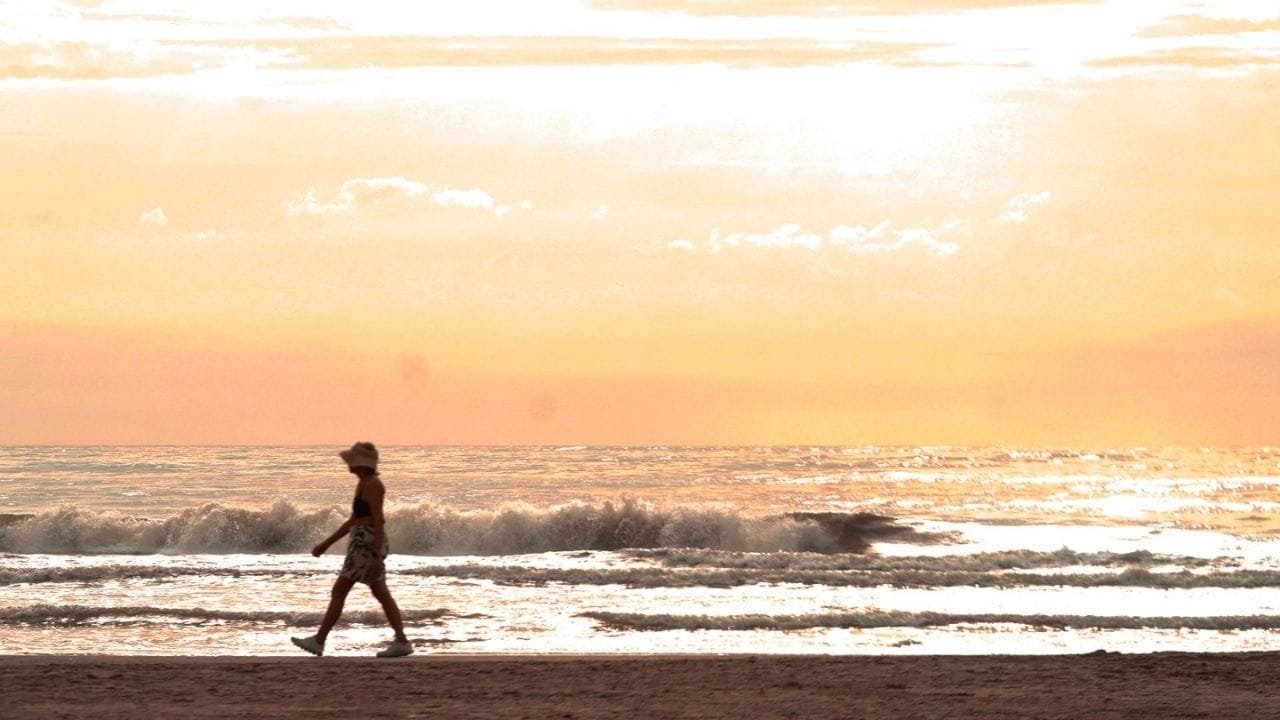 onda de calor Balneário Camboriú,alerta Defesa Civil,temperaturas acima de 30 graus,calor intenso