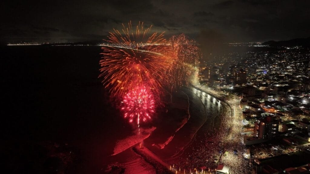 Réveillon Navegantes,queima de fogos Navegantes,shows de Ano Novo,virada do ano 2026