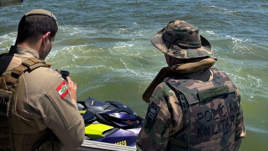 fiscalização embarcações,Balneário Camboriú operação,Polícia Militar SC