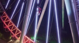 Papai Noel rapel,Roda FG Balneário Camboriú,evento de Natal Balneário Camboriú,rapel de Natal,espetáculo Roda FG