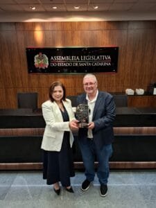 Águas de Camboriú,certificação ALESC,responsabilidade social,saneamento em Santa Catarina