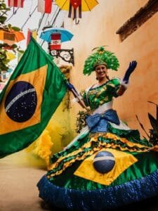 APAB,Balneário Piçarras cultura,festival na Colômbia,dança folclórica,Ivete da Silveira,Ministério da Cultura,intercâmbio cultural,tradições brasileiras,Centro Cultural Luiz Telles,cultura piçarrense