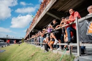 Desafio Jota Racing,Balneário Camboriú evento,público recorde,automobilismo e entretenimento,Speedway Music Park