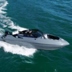 Conheça 5 destinos náuticos para aproveitar o Carnaval 2026 no Brasil sobre as águas