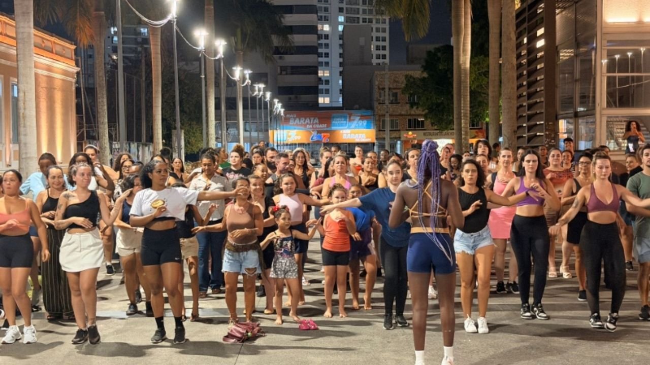 aula de samba,Fundação Cultural de Itajaí,Casa da Cultura,Carnaval Papa-Siri 2026,Keyt Blue,dança em Itajaí,aulas gratuitas,cultura em Santa Catarina,samba no pé,eventos culturais