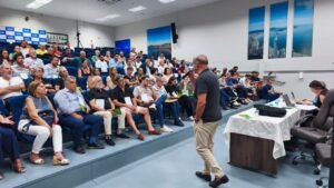 Balneário Camboriú,microzoneamento Balneário Camboriú,revisão do microzoneamento,Lei de Uso e Ocupação do Solo,planejamento urbano Balneário Camboriú,Câmara de Vereadores de Balneário Camboriú,Prefeitura de Balneário Camboriú,conferência de microzoneamento,Corredores de Desenvolvimento,zoneamento urbano Santa Catarina,desenvolvimento urbano sustentável,adensamento urbano Balneário Camboriú,mobilidade urbana,legislação urbanística,revisão do plano urbano