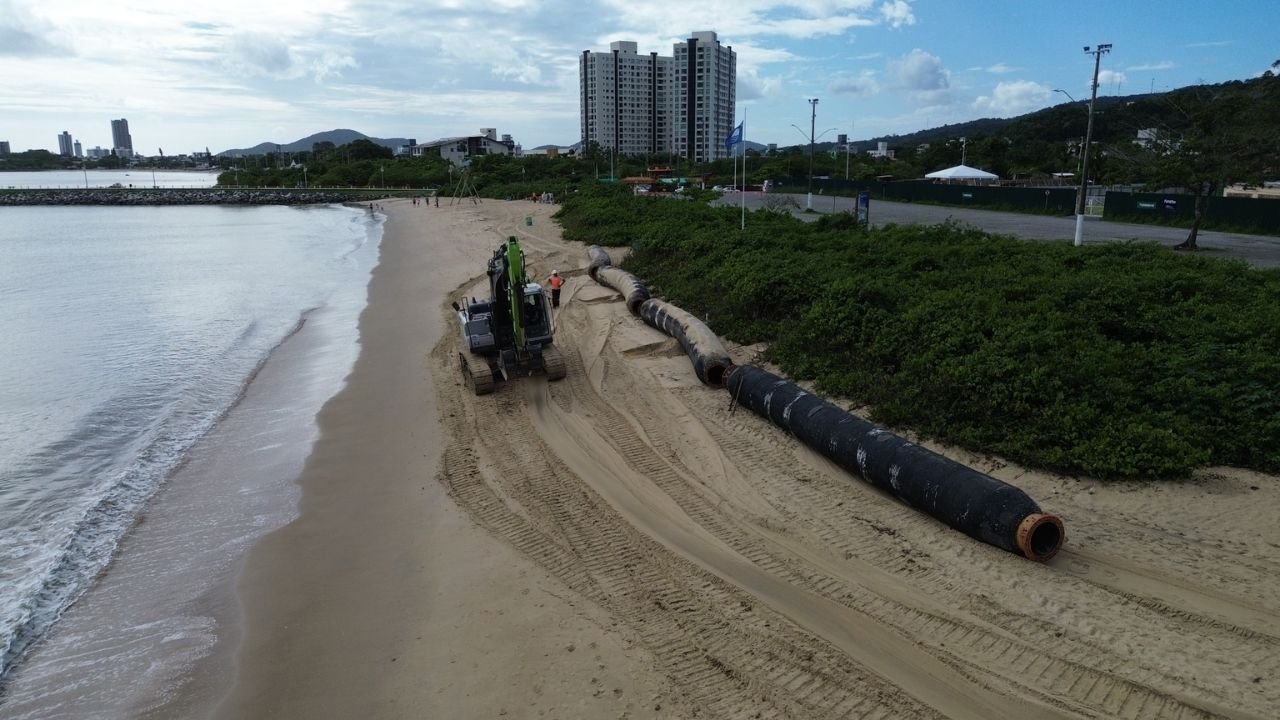 alargamento da praia,Balneário Piçarras,obra na orla,linha de recalque