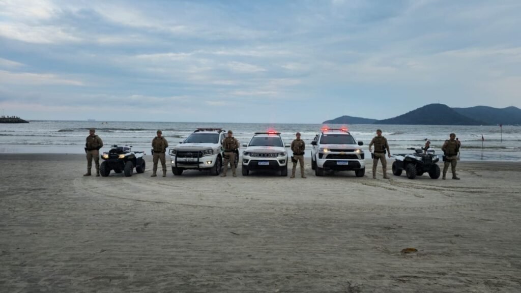 12º Batalhão,Operação Lei e Ordem,fiscalização na praia,ocupação irregular,PMSC