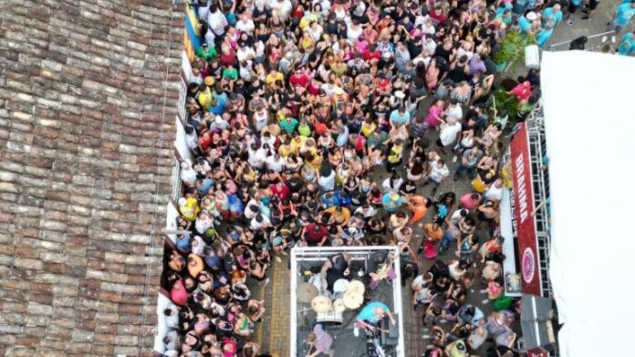 Emasa Balneário Camboriú,vazamento de esgoto,Canal do Marambaia,balneabilidade