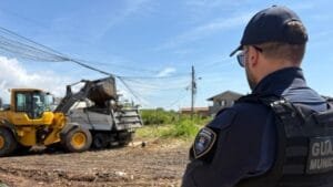 desocupação em Itajaí,área ambiental Itajaí,ocupação irregular APP,rio Itajaí-Açu