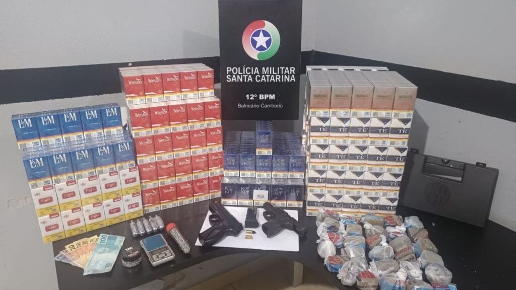 Polícia Militar de Santa Catarina,12º BPM,31º BPM,tráfico de drogas Itapema,associação criminosa SC,ação policial Balneário Camboriú Itapema,drogas apreendidas SC,skunk apreendido,ecstasy apreendido,MDMA Santa Catarina,óleo de THC apreensão,prisão por tráfico SC,operação policial Itapema,segurança pública Santa Catarina,Delegacia de Polícia SC