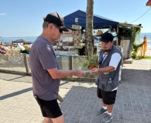 Carnaval de Itapema 2026,ação Viva a Alegria,Prefeitura de Itapema,Secretaria Municipal de Saúde Itapema,prevenção no Carnaval,saúde no Carnaval,distribuição de preservativos Itapema,ISTs prevenção Carnaval,hidratação no verão,calor intenso cuidados,agentes de saúde Itapema,orla de Itapema ação,Meia Praia Itapema,Centro de Itapema,campanha de saúde pública Santa Catarina,bem-estar no Carnaval