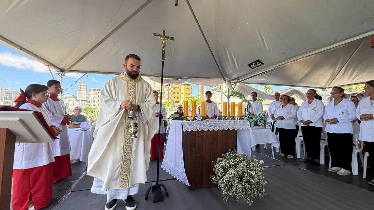 Nossa Senhora dos Navegantes,Festa de Nossa Senhora dos Navegantes,Procissão Marítima Itapema,Missa Nossa Senhora dos Navegantes,Itapema Santa Catarina,eventos religiosos em Itapema,turismo religioso SC,tradição religiosa Itapema,Paróquia Santo Antônio Itapema,Prefeitura de Itapema,Secretaria de Cultura Itapema,fé e devoção,cultura local Itapema,festividades religiosas SC,procissão no mar