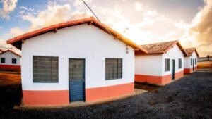 Minha Casa Minha Vida,Governo do Brasil,Ministério das Cidades,moradias populares,habitação social,unidades habitacionais,Fundo de Arrendamento Residencial,moradias em Santa Catarina,moradias no Piauí,moradias na Bahia,moradias no Maranhão,moradias no Rio Grande do Sul,Florianópolis habitação,política habitacional federal,construção de moradias