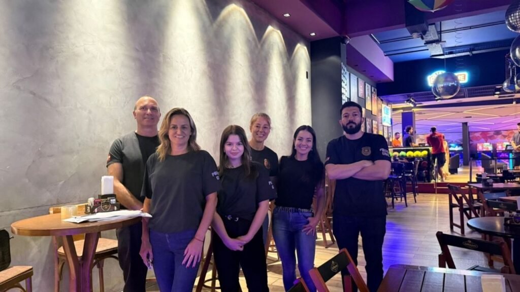 Itapema violência contra a mulher,protocolo A Mulher Tem Voz,Polícia Civil de Santa Catarina,bares e eventos Itapema,proteção à mulher SC,enfrentamento à violência feminina,CAVV Itapema,segurança em eventos Itapema,políticas públicas para mulheres,violência em casas noturnas,acolhimento à vítima,prevenção à violência SC,direitos da mulher Itapema,protocolo de segurança feminina,apoio à mulher SC