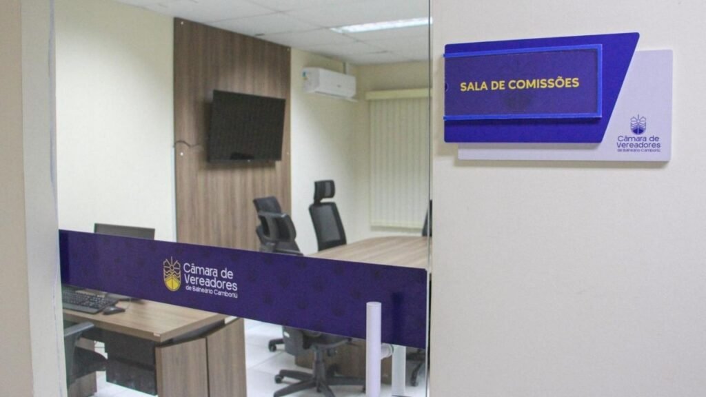 Câmara de Balneário Camboriú,comissões permanentes,reuniões legislativas 2026,projetos de lei BC,Comissão de Justiça e Redação,Comissão de Finanças,tramitação de projetos,vereadores Balneário Camboriú,Legislativo municipal,política local