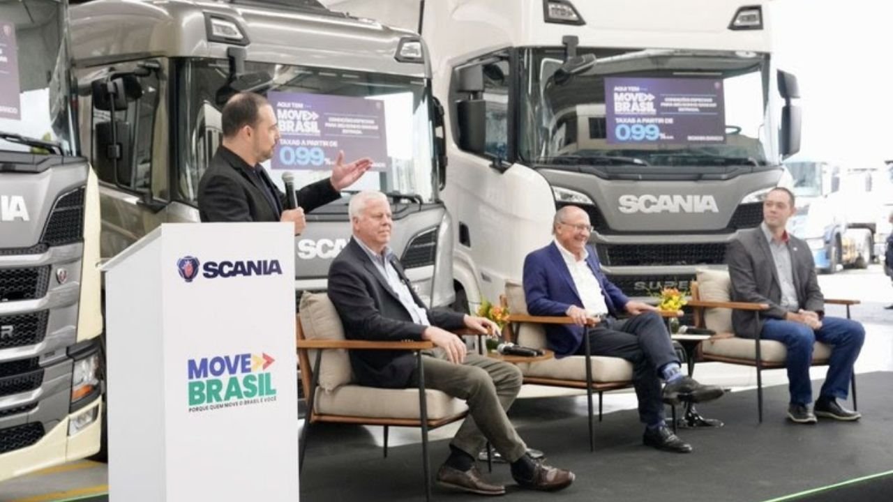 Programa Move Brasil,financiamento de caminhões,crédito para caminhoneiros,compra de caminhões novos,caminhões seminovos,logística no Brasil,transporte rodoviário de cargas,BNDES financiamento,MDIC,Geraldo Alckmin,indústria automotiva brasileira,renovação de frota,caminhões Scania,Guarulhos São Paulo,juros abaixo do mercado,sustentabilidade no transporte