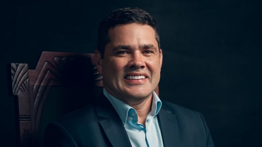 Prefeito Robison Coelho,Itajaí,Associação Empresarial de Itajaí,ACII,plenária da ACII,setor empresarial de Itajaí,gestão municipal Itajaí,poder público e empresários,economia de Itajaí,desenvolvimento econômico Itajaí,administração municipal 2026,política em Itajaí,eventos empresariais Santa Catarina,diálogo institucional,empresários de Itajaí