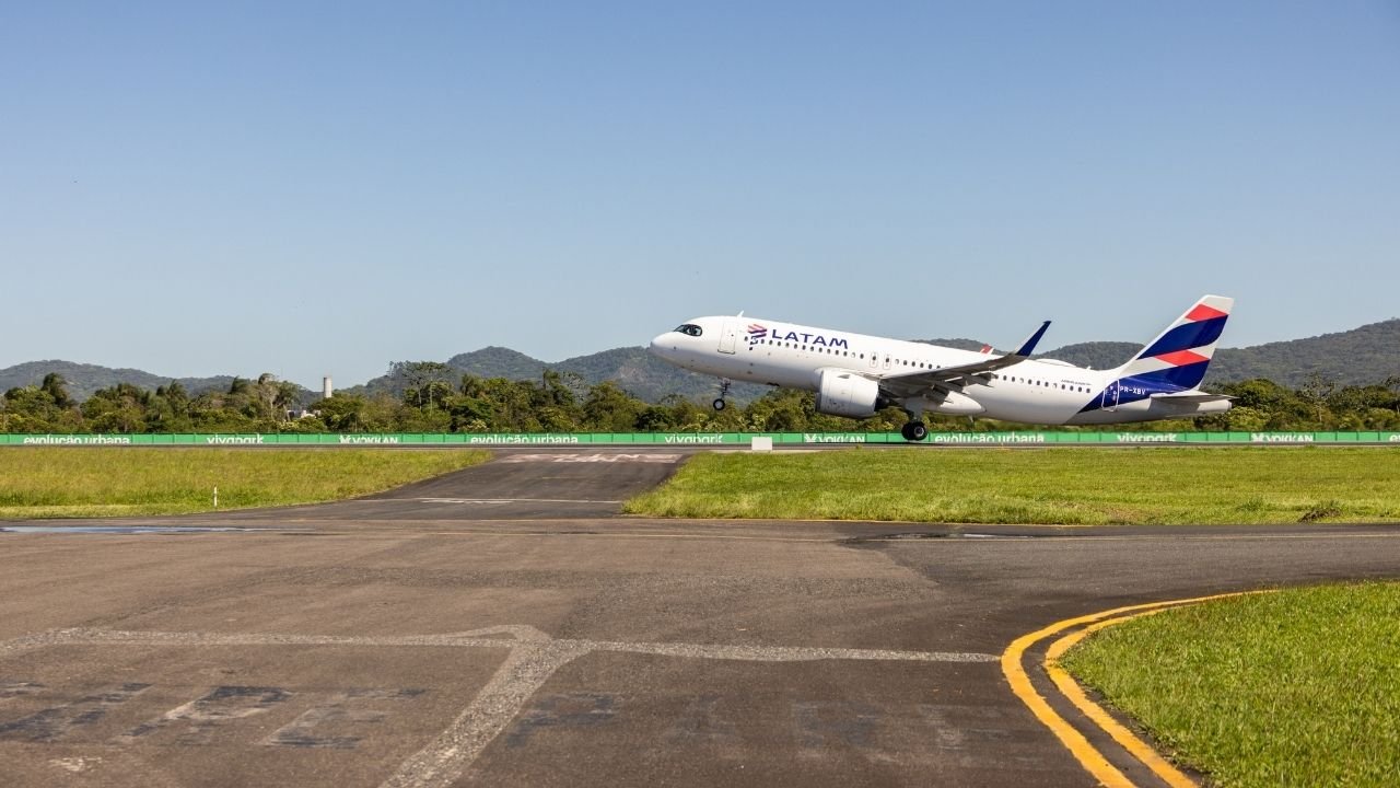 Aeroporto Internacional de Navegantes,aeroporto de Navegantes,Carnaval 2026,passageiros no Carnaval,voos em Santa Catarina,turismo no Litoral Norte,Balneário Camboriú aeroporto,Itajaí aeroporto,movimento aéreo SC,Motiva aeroportos,feriado de Carnaval,transporte aéreo regional,turismo em Santa Catarina,aeroporto NVT,pousos e decolagens Navegantes