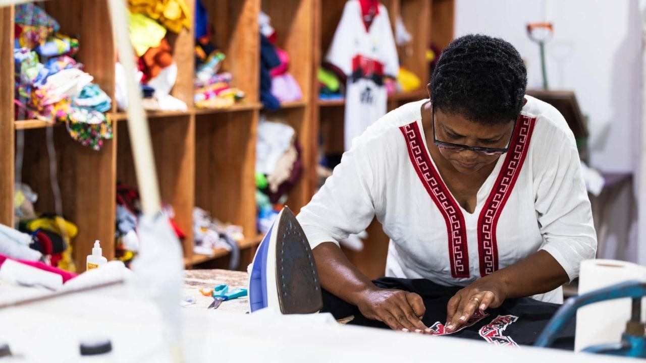 pequenos negócios em Santa Catarina,geração de empregos SC,micro e pequenas empresas,empregos formais 2025,Sebrae SC,Caged Santa Catarina,mercado de trabalho catarinense,economia de Santa Catarina,vagas de emprego SC,empreendedorismo catarinense,setor de serviços SC,comércio em Santa Catarina,Foz do Itajaí empregos,Grande Florianópolis empregos,MPEs Santa Catarina