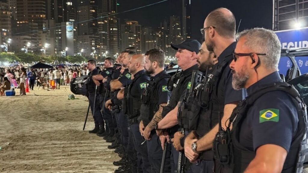 Guarda Municipal de Balneário Camboriú,Carnaval 2026 Balneário Camboriú,Viva Folia BC 2026,segurança no Carnaval BC,Unidade de Monitoramento Móvel,monitoramento móvel Balneário Camboriú,BC Trânsito,operação integrada segurança BC,Festival AgroPlay BC,Pontal Norte Balneário Camboriú,Central de Monitoramento BC,telefone 153 Guarda Municipal,policiamento Carnaval Santa Catarina,reforço na segurança BC,fiscalização Carnaval Balneário Camboriú