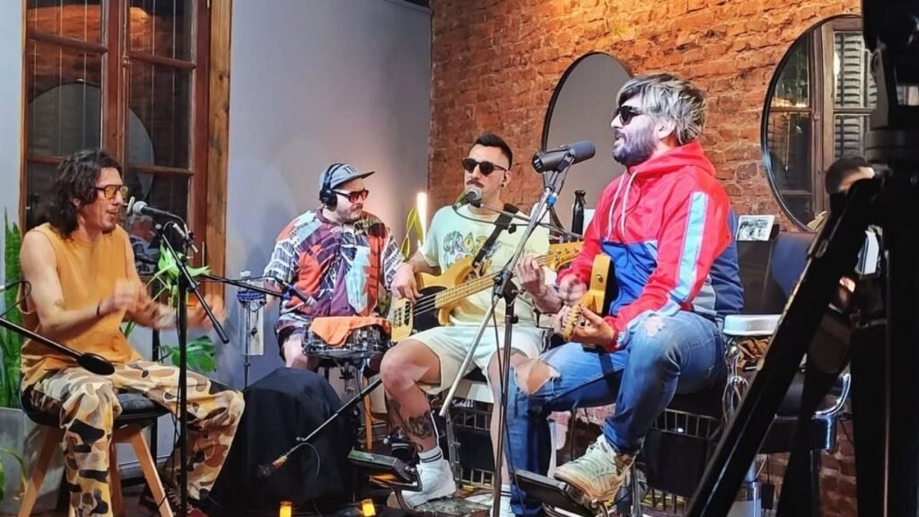 El Sonidero Insurgente Brasil 2026,turnê El Sonidero Insurgente Carnaval,shows Carnaval 2026 Santa Catarina,banda argentina no Brasil,Carnaval Florianópolis 2026,show em Balneário Camboriú fevereiro 2026,Risoflora Festival Morretes,evento cultural Joinville SC,turnê internacional banda argentina,rock latino-americano,shows no Sul do Brasil,agenda cultural Santa Catarina 2026,Carnaval Joinville 2026,música latina no Brasil,turnê Sul do Brasil fevereiro