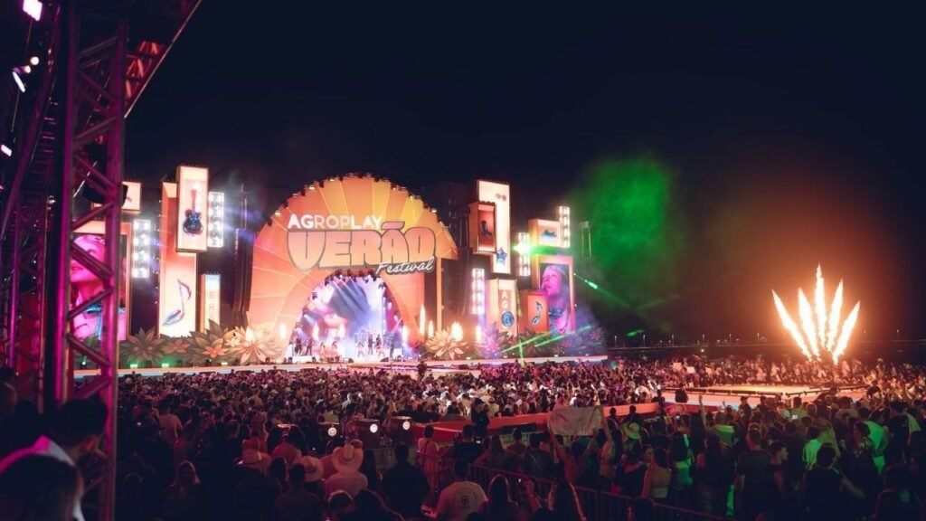 Ana Castela Balneário Camboriú,show Ana Castela Praia Central,Agroplay Verão BC,evento na Praia Central Balneário Camboriú,Carnaval em Balneário Camboriú 2026,público show Ana Castela,festival sertanejo Santa Catarina,segurança no evento BC,Guarda Municipal de Balneário Camboriú,BC Trânsito operação especial,Polícia Militar de Santa Catarina evento,Pontal Norte Balneário Camboriú,turismo em Balneário Camboriú Carnaval,shows nacionais no Sul do Brasil,evento gratuito Praia Central