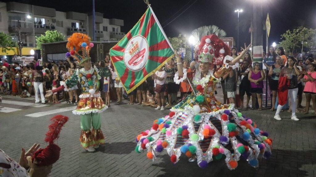 Protegidos da Princesa Porto Belo,Carnaval Porto Belo 2026,escola de samba Florianópolis,desfile de blocos Porto Belo,Carnaval Agita Porto,programação Carnaval Porto Belo,evento Balneário Perequê,Molhes Perequê Carnaval,cultura carnavalesca SC,carnaval litoral norte SC,festa em Porto Belo fevereiro,tradição carnaval Porto Belo,show escola de samba SC,Avenida Governador Celso Ramos desfile,Carnaval Santa Catarina 2026