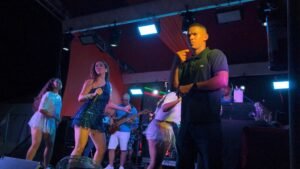 Balneário Camboriú inclusão,Viva Folia BC 2026,Carnaval acessível Balneário Camboriú,shows com intérprete de Libras,acessibilidade em eventos públicos,Prefeitura de Balneário Camboriú,BC Mais Acessível,Carnaval inclusivo Santa Catarina,programação acessível BC,Libras em shows,espaço PCD Carnaval BC,turismo inclusivo Balneário Camboriú,Secretaria de Turismo BC,Assistência Social Balneário Camboriú,eventos acessíveis no litoral de Santa Catarina