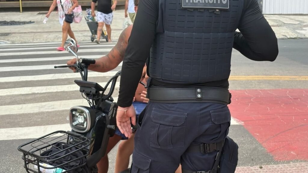 BC Trânsito Balneário Camboriú,Lei Municipal 4.983/2025,ciclomotores Balneário Camboriú,bicicletas elétricas BC,mobilidade individual autopropelida,fiscalização trânsito BC,regras para ciclomotores SC,trânsito em Balneário Camboriú,Escola Pública de Trânsito EPT,segurança viária BC,legislação mobilidade urbana SC,uso de bicicleta elétrica na cidade,equipamentos autopropelidos normas,autuação trânsito BC,mobilidade urbana Santa Catarina