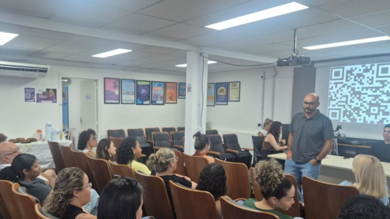 Papo com Servidor Itajaí,saúde ocupacional Itajaí,segurança do trabalho Itajaí,Prefeitura de Itajaí servidores,Gerência de Perícia Médica Itajaí,GPMSO Itajaí,prevenção acidentes trabalho Itajaí,servidores municipais Itajaí,programa saúde servidor público,Café com Segurança Itajaí,afastamento servidor Itajaí,perícia médica municipal Itajaí,cultura de prevenção Itajaí,administração pública Itajaí,ambiente de trabalho seguro Itajaí