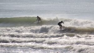 Pé na Areia 2026 Navegantes,evento surf Navegantes,Molhe do Pontal evento domingo,Surf Legends Navegantes,Expression Session surf SC,Navegantes Surf Clube,programação cultural Navegantes,esporte e música na praia SC,campeonato surf festivo,atividades recreativas Navegantes,cultura praiana SC,evento esportivo Navegantes 2026,surf Santa Catarina,yoga na praia Navegantes,festival surf e música