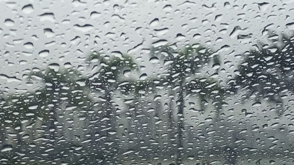 temporais em Santa Catarina,chuva persistente Santa Catarina,previsão do tempo SC,Defesa Civil Santa Catarina alerta,chuva no Litoral catarinense,temporais na Grande Florianópolis,Litoral Norte chuva forte,Alto Vale do Itajaí temporais,frente fria Santa Catarina,sistema de baixa pressão SC,risco de alagamentos SC,destelhamentos Santa Catarina,circulação marítima Litoral SC,instabilidade no Vale do Itajaí,temperaturas em Santa Catarina verão