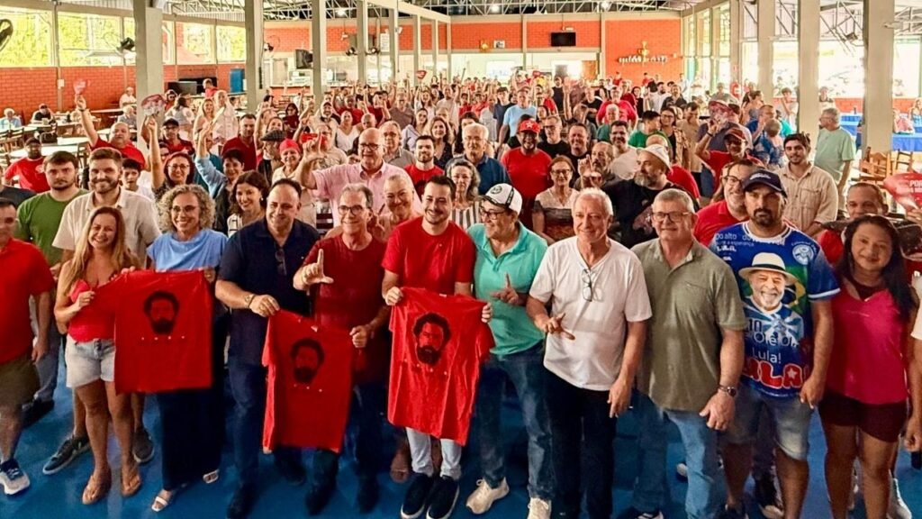 Jean Volpato deputado estadual,pré-candidatura PT Santa Catarina,encontro regional PT Vale do Itajaí,Ana Paula Lima evento político,Décio Lima Sebrae,Adriano Pereira vereador,eleição estadual SC,Assembleia Legislativa de Santa Catarina,representatividade Vale do Itajaí,política catarinense 2026,projeto político regional,militância PT SC,evento político Blumenau,candidatura deputado estadual SC,justiça social Santa Catarina