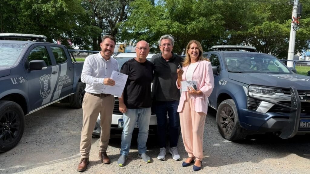 Prefeitura de Balneário Camboriú,Câmara de Vereadores de Balneário Camboriú,veículos para serviços públicos,Fundação Municipal de Esportes FME,Departamento de Proteção Animal DEPA,Secretaria de Segurança e Ordem Pública de Balneário Camboriú,reforço na frota municipal,gestão pública Balneário Camboriú,investimento em serviços públicos BC,proteção animal Balneário Camboriú,esportes Balneário Camboriú,estrutura administrativa municipal,atendimento denúncias maus-tratos BC,frota municipal Balneário Camboriú,recursos públicos Balneário Camboriú