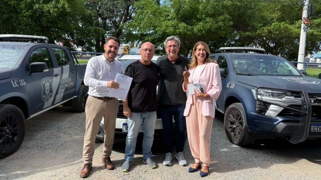 Prefeitura de Balneário Camboriú,Câmara de Vereadores de Balneário Camboriú,veículos para serviços públicos,Fundação Municipal de Esportes FME,Departamento de Proteção Animal DEPA,Secretaria de Segurança e Ordem Pública de Balneário Camboriú,reforço na frota municipal,gestão pública Balneário Camboriú,investimento em serviços públicos BC,proteção animal Balneário Camboriú,esportes Balneário Camboriú,estrutura administrativa municipal,atendimento denúncias maus-tratos BC,frota municipal Balneário Camboriú,recursos públicos Balneário Camboriú