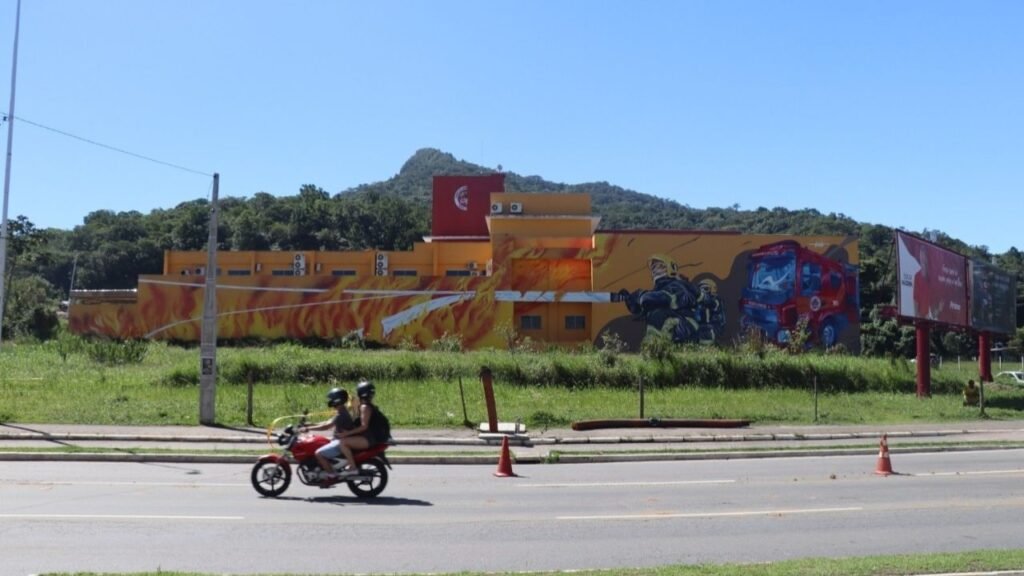 Museu a Céu Aberto de Balneário Camboriú,Fundação Cultural de Balneário Camboriú FCBC,site Museu a Céu Aberto BC,arte urbana Balneário Camboriú,mapa interativo obras BC,acervo urbano Balneário Camboriú,esculturas Balneário Camboriú,grafites Balneário Camboriú,murais Balneário Camboriú,cultura Balneário Camboriú,patrimônio cultural BC,turismo cultural Santa Catarina,obras de arte ao ar livre BC,portal culturabc mca,Lei Municipal 4.634 Balneário Camboriú