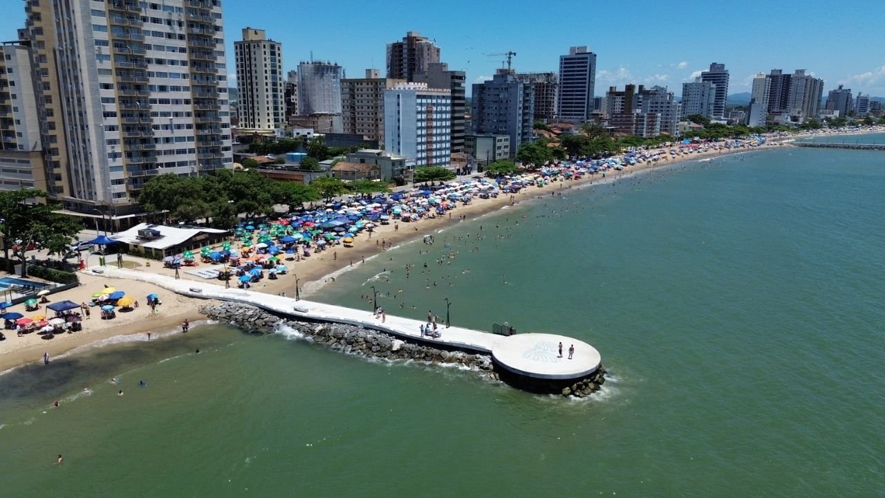Balneário Piçarras decreto orla 2025 2026,Prefeitura de Balneário Piçarras orla,regras faixa de areia Balneário Piçarras,ocupação Praia Central Piçarras,PGI Balneário Piçarras,Plano de Gestão Integrada da Orla,fiscalização comércio praia Piçarras,decreto temporada verão SC,alargamento faixa de areia Piçarras,fiscalização posturas Balneário Piçarras,uso guarda-sol praia Piçarras,regras quiosques praia SC,restinga Balneário Piçarras legislação,Secretaria de Segurança Pública Piçarras,denúncia irregularidade orla Piçarras