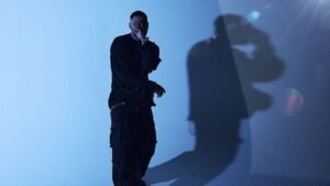 Lucca Poeta,Trilogia Lucca Poeta,show Lucca Poeta Itajaí,Teatro Municipal de Itajaí evento,lançamento de álbum Itajaí,rap em Santa Catarina,hip hop Itajaí,show gratuito Itajaí,ingresso solidário Itajaí,cultura em Itajaí,música autoral Santa Catarina,Fundação Cultural de Itajaí,Prefeitura de Itajaí cultura,artista itajaiense,evento cultural Itajaí,álbum Trilogia 2026