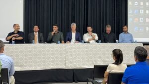 Itapema,Prefeitura de Itapema,Alexandre Xepa Itapema,Sinduscon Costa Esmeralda,reunião com empresários Itapema,gestão municipal Itapema,obras estruturantes Itapema,mobilidade urbana Itapema,alargamento da faixa de areia Itapema,planejamento urbano Itapema,Plano de Mobilidade Urbana Itapema,Plano de Ação Climática Itapema,saúde pública Itapema,investimentos em Itapema,desenvolvimento sustentável Itapema,setor produtivo Itapema