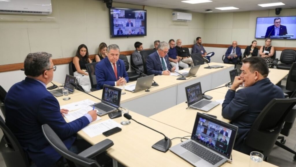 Alesc projetos aprovados,PL 109/2024 Cebas,fim exigência Cebas Santa Catarina,Programa de Apoio Social PAS,entidades sem fins lucrativos SC,Comissão de Trabalho Alesc,SC Games programa estadual,setor de games Santa Catarina,incentivo economia criativa SC,eventos itinerantes alvará SC,projeto lei eventos circos feiras,prática segura do grau bicicleta,Rodrigo Minotto projeto,Ivan Naatz projeto lei,legislação Santa Catarina 2025