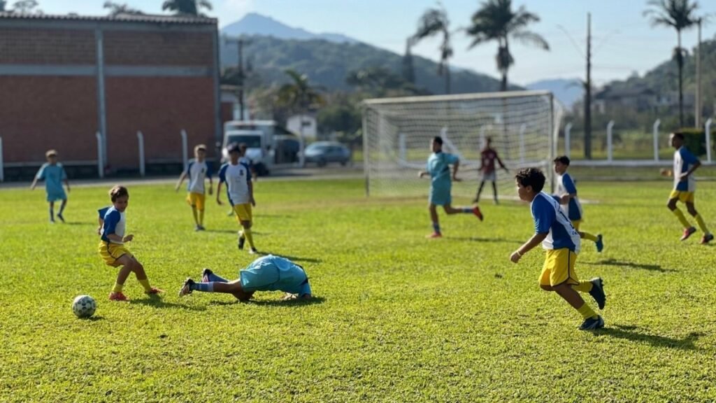 Prefeitura de Camboriú inscrições,escolinhas esportivas Camboriú,Fundação Municipal de Esportes FME Camboriú,esporte de base Camboriú,modalidades esportivas Camboriú,judô Camboriú inscrições,ginástica rítmica Camboriú vagas,futebol Camboriú crianças,futsal feminino Camboriú,esporte para crianças em Camboriú,atividades esportivas adolescentes Camboriú,FME Camboriú matrícula,esporte gratuito Camboriú,incentivo ao esporte Santa Catarina,projetos esportivos Camboriú SC